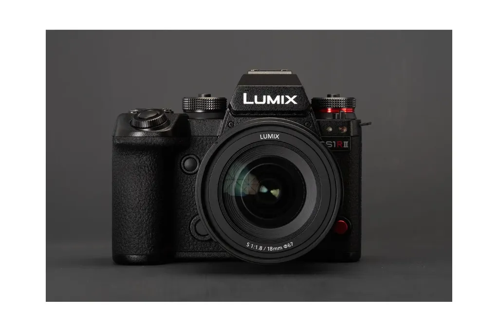 Câmera Panasonic - Lumix S1RII